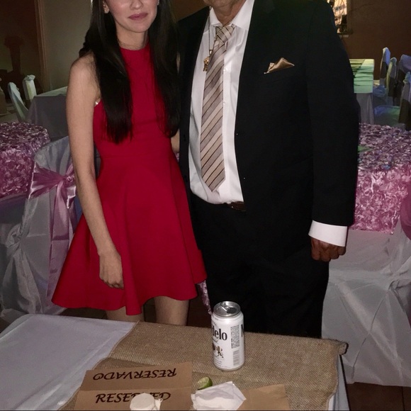 Strapped back red dress - Picture 5 of 5